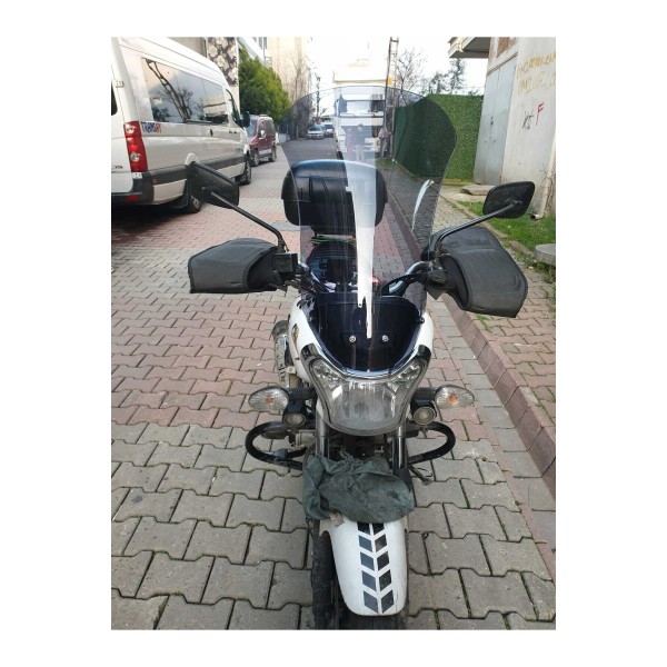 Bajaj V15 Siperlik Ön Cam 2017 2018 Model 57cm Füme Renkli 4mm ORTA BOYLU CAM Bajaj V15 Siperlik Ön Cam 2017 2018 Model 57cm Füme Renkli 4mm ORTA BOYLU CAM