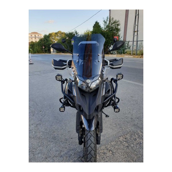 Benelli TRK 502 X Siperlik Ön Cam 2017 2022 Model 54cm Füme Renkli 4mm UZUN CAM Benelli TRK 502 X Siperlik Ön Cam 2017 2022 Model 54cm Füme Renkli 4mm UZUN CAM