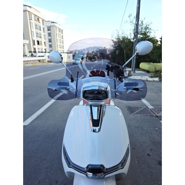 Küba MT 50 Pro Plus Ön Cam 2024 2025 Model 43cm Füme Renkli 4mm ELCİKLİ APARATSIZDIR