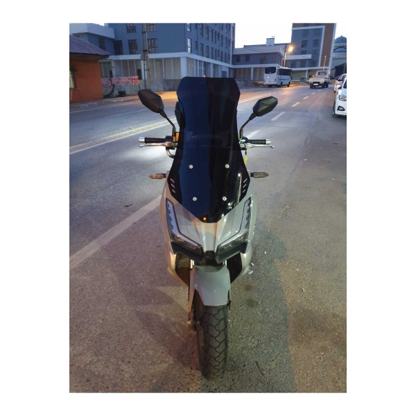 Motolüx Wow 150Siperlik Ön Cam 2023 2025 Model 65cm Siyah Renkli 4mm ORTA BOYLU CAM