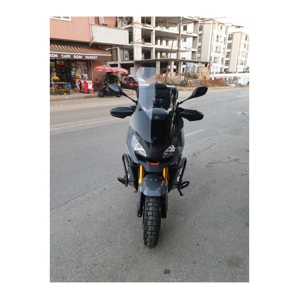 Peugeot XP 400 Ön Cam 2023 2025 Model 61cm Şeffaf Renkli 4mm ORTA BOYLU CAM