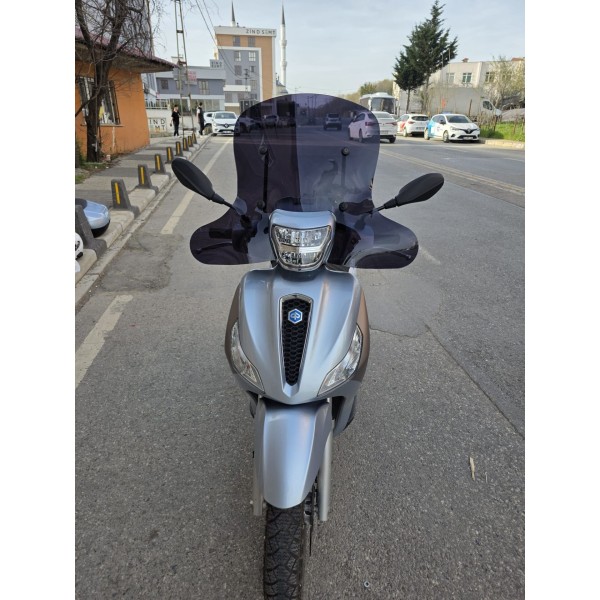 Piaggio Medley S 150 Ön Cam 2021 2025 Model 56cm Siyah Renkli Elcikli APARATSIZDIR