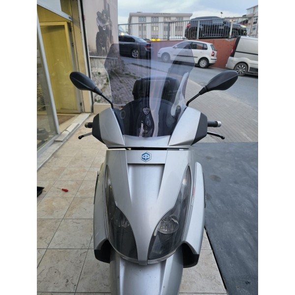 Piaggio X7 Siperlik Ön Cam 2007 2012 Model 43cm Füme Renkli 4mm