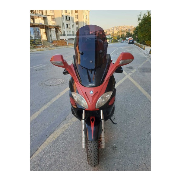Piaggio X9 250 Ön Cam 2004 2006 Model 49cm Siyah Renkli 4mm ORTA BOYLU CAM