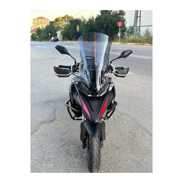 QJ SRT 800 Siperlik Ön Cam 2023 2025 Model 61cm Füme Renkli 4mm