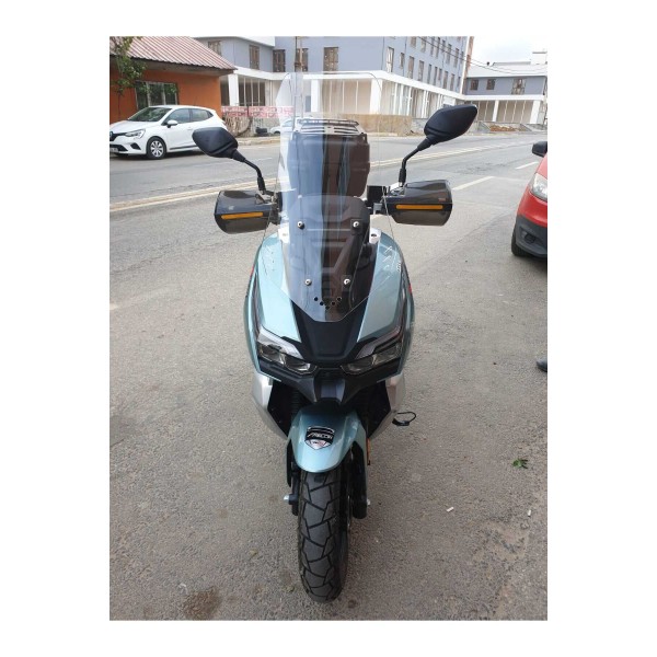 RKS Freccia 150 Siperlik Ön Cam 2022 2025 Model 65cm Şeffaf Renkli 4mm ORTA BOYLU CAM