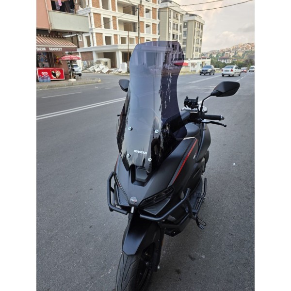 RKS Lince 125 Siperlik Ön Cam 2021 2025 Model 65cm Siyah Renkli 4mm ORTA BOYLU