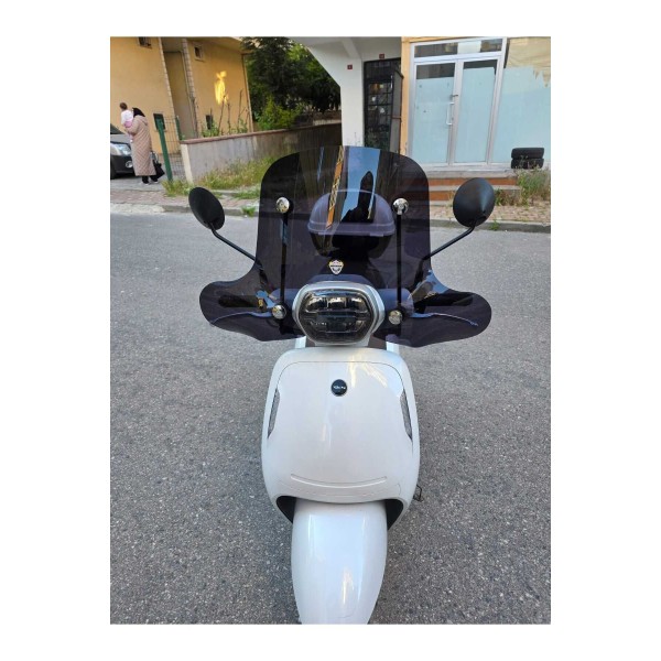 RKS VPS 125 Siperlik Ön Cam 2022 2025 Model 42cm Siyah Renkli 4mm APARATSIZDIR RKS VPS 125 Siperlik Ön Cam 2022 2025 Model 42cm Siyah Renkli 4mm APARATSIZDIR