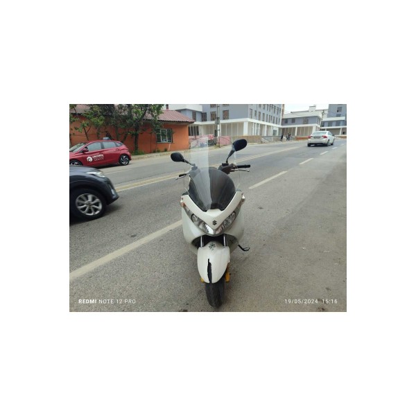 Suzuki Burgman 125 200 Siperlik Ön Cam 2002 2012 Model 54cm Şeffaf Renkli 4mm
