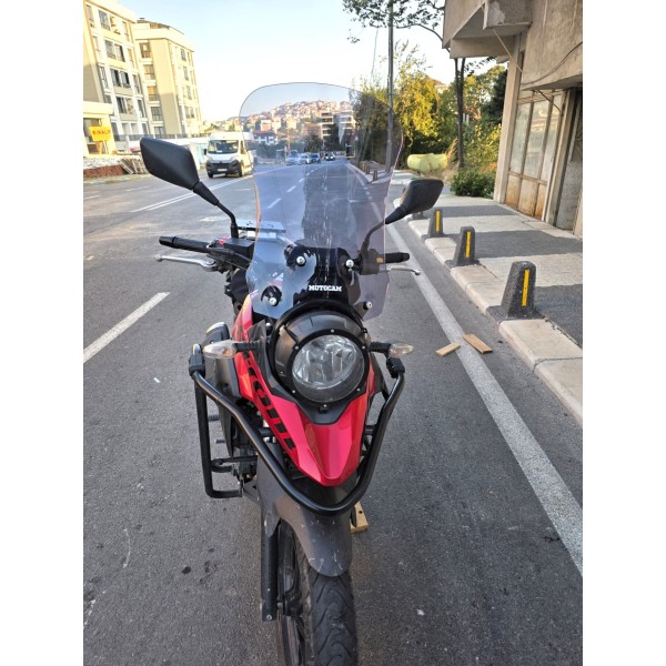 Suzuki V Strom DL 250 Siperlik Ön Cam 2017 2020 Model 51cm Füme Renkli 4mm Suzuki V Strom DL 250 Siperlik Ön Cam 2017 2020 Model 51cm Füme Renkli 4mm
