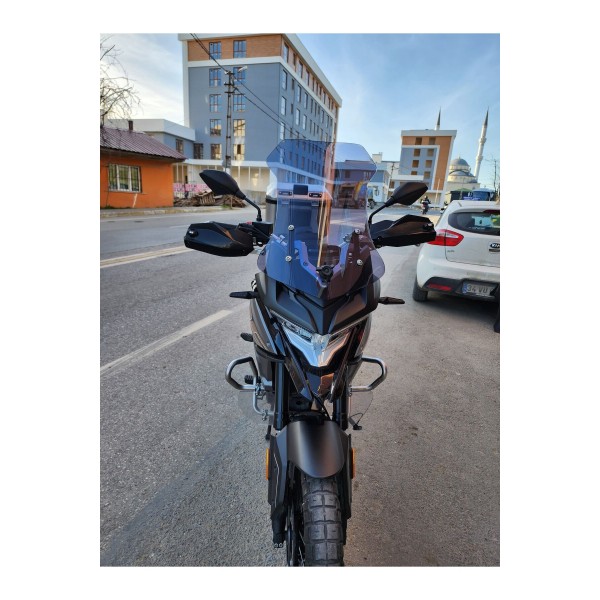 Voge DS 300 Siperlik Ön Cam 2021 2025 Model 55cm Füme Renkli 4mm