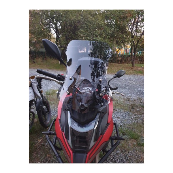 Voge DS 500 Siperlik Ön Cam 2021 2025 Model 55cm Füme Renkli 4mm