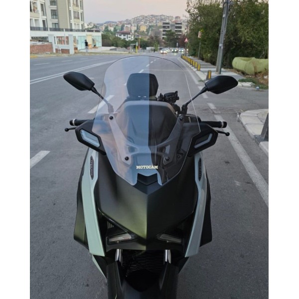Yamaha Xmax Techmax Siperlik Ön Cam 2025 Model 52cm Şeffaf Renkli 4mm Asansörlü