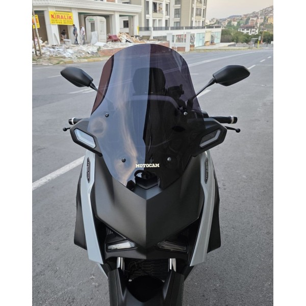 Yamaha Xmax Techmax Siperlik Ön Cam 2025 Model 52cm Siyah Renkli 4mm Asansörlü