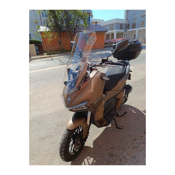 Yuki Adventure 150 Siperlik Ön Cam 2023 2025 Model 75cm Şeffaf Renkli 4mm UZUN CAM Yuki Adventure 150 Siperlik Ön Cam 2023 2025 Model 75cm Şeffaf Renkli 4mm UZUN CAM