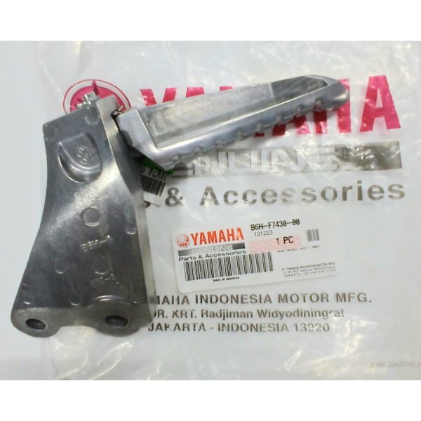 ARKA BASAMAK VE BRAKETİ (SOL)