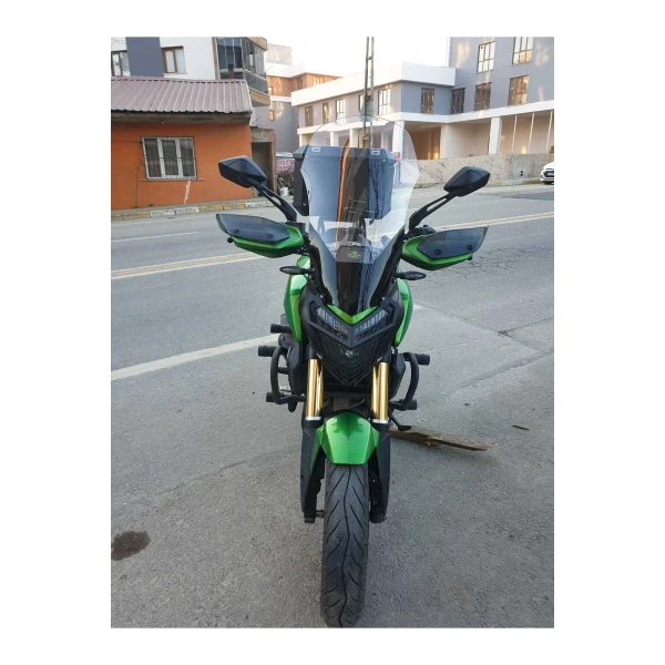 Bajaj Dominar 250 Siperlik Ön Cam 2017 2025 Model 58Cm Şeffaf Renkli 4Mm Orta Boylu Cam Bajaj Dominar 250 Siperlik Ön Cam 2017 2025 Model 58Cm Şeffaf Renkli 4Mm Orta Boylu Cam