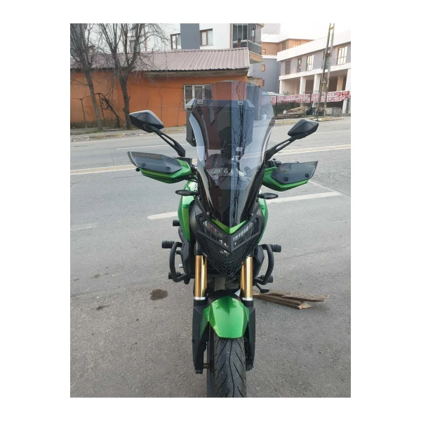 Bajaj Dominar 400 Siperlik Ön Cam 2017 2025 Model 58Cm Füme Renkli 4Mm Orta Boylu Cam Bajaj Dominar 400 Siperlik Ön Cam 2017 2025 Model 58Cm Füme Renkli 4Mm Orta Boylu Cam