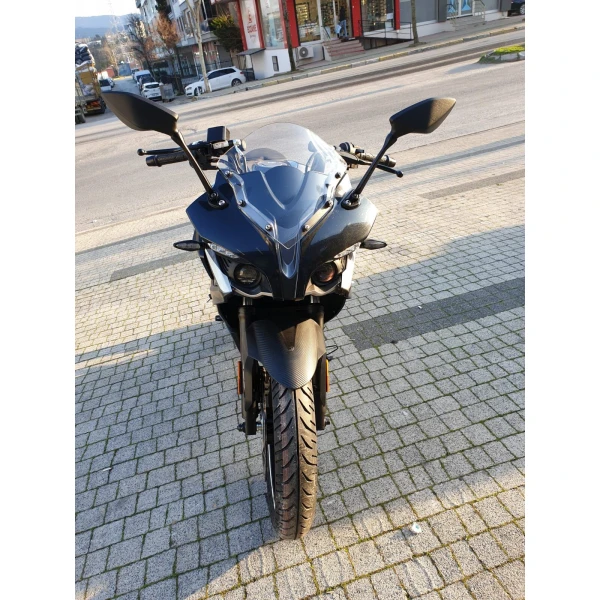Bajaj Pulsar Rs 200 Siperlik Ön Cam 2015 2025 Model 33Cm Şeffaf Renkli 4Mm Kisa Spor Cam Bajaj Pulsar Rs 200 Siperlik Ön Cam 2015 2025 Model 33Cm Şeffaf Renkli 4Mm Kisa Spor Cam