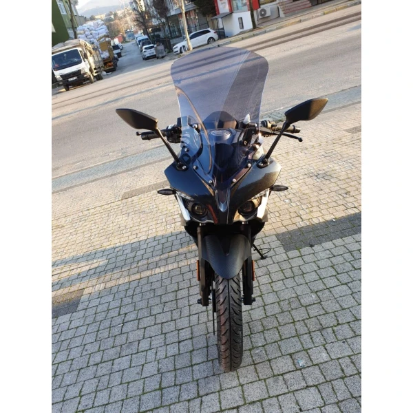Bajaj Pulsar Rs 200 Siperlik Ön Cam 2015 2025 Model 56Cm Füme Renkli 4Mm Uzun Cam Bajaj Pulsar Rs 200 Siperlik Ön Cam 2015 2025 Model 56Cm Füme Renkli 4Mm Uzun Cam