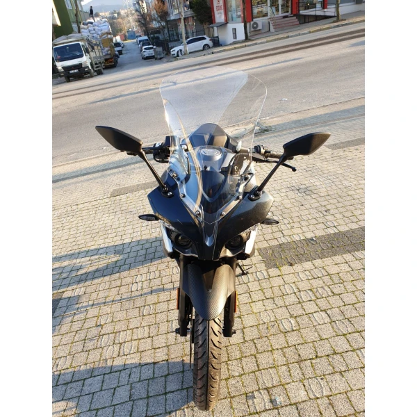 Bajaj Pulsar Rs 200 Siperlik Ön Cam 2015 2025 Model 56Cm Şeffaf Renkli 4Mm Uzun Cam Bajaj Pulsar Rs 200 Siperlik Ön Cam 2015 2025 Model 56Cm Şeffaf Renkli 4Mm Uzun Cam