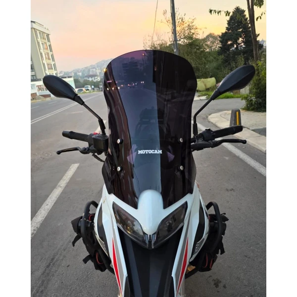 Benelli Trk 251 Siperlik Ön Cam 2019 2023 Model 56Cm Siyah Renkli 4Mm