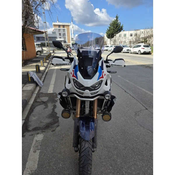 Honda Africa Twin Crf 1100 L4 Ön Cam 2023 2025 Model 46Cm Füme Renkli 4Mm Ori̇ji̇nal Boylu