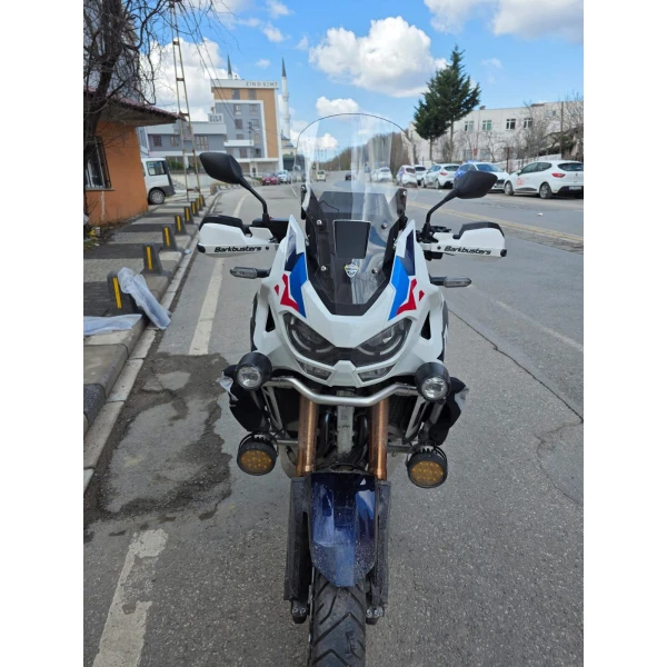 Honda Africa Twin Crf 1100 L4 Ön Cam 2023 2025 Model 46Cm Şeffaf Renkliori̇ji̇nal Boylu