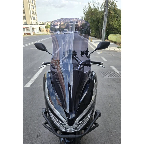 Honda Pcx Siperlik Ön Cam 2018 2020 Model 83Cm Füme Renkli Uzun Cam Honda Pcx Siperlik Ön Cam 2018 2020 Model 83Cm Füme Renkli Uzun Cam