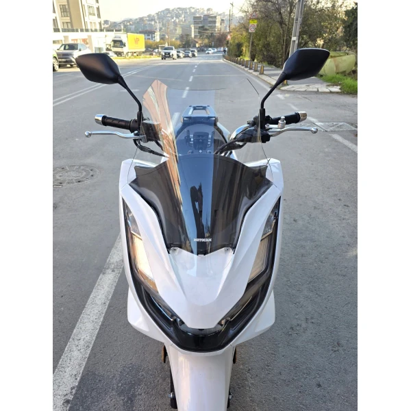 Honda Pcx Siperlik Ön Cam 2021 2024 Model 47Cm Şeffaf Renkli 4Mm Spor Cam Honda Pcx Siperlik Ön Cam 2021 2024 Model 47Cm Şeffaf Renkli 4Mm Spor Cam