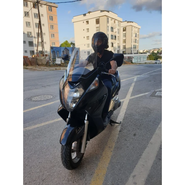 Honda Silverwing Swt 400 Siperlik Ön Cam 2006 2009 Model 52Cm Şeffaf Renkli 4Mm Honda Silverwing Swt 400 Siperlik Ön Cam 2006 2009 Model 52Cm Şeffaf Renkli 4Mm