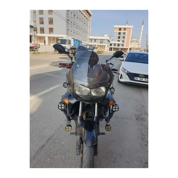 Honda Varadero Mk.1 Siperlik Ön Cam 1999 2003 Model 54Cm Şeffaf Renkli 4Mm Honda Varadero Mk.1 Siperlik Ön Cam 1999 2003 Model 54Cm Şeffaf Renkli 4Mm