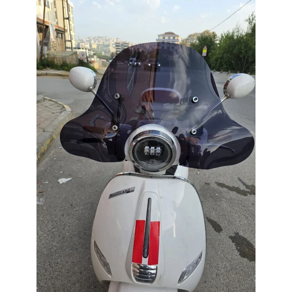 Küba Brilliant Siperlik Ön Cam 2021 2025 Model 45Cm Siyah Renkli Elcikli Aparatsizdir