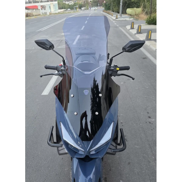 Küba Newcity 125 Siperlik Ön Cam 2023 2025 Model 78Cm Füme Renkli 4Mm Uzun Ve Geni̇ş Küba Newcity 125 Siperlik Ön Cam 2023 2025 Model 78Cm Füme Renkli 4Mm Uzun Ve Geni̇ş