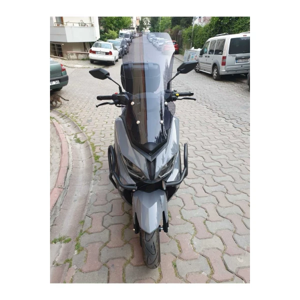 Küba Novax 200 Siperlik Ön Cam 2023 2025 Model 57Cm Füme Renkli 4Mm Orta Boylu Cam Küba Novax 200 Siperlik Ön Cam 2023 2025 Model 57Cm Füme Renkli 4Mm Orta Boylu Cam