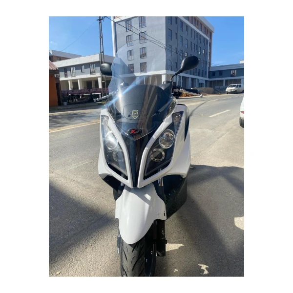 Kymco Downtown Siperlik Ön Cam 2009 2017 Model 67Cm Şeffaf Renk 4Mm Kymco Downtown Siperlik Ön Cam 2009 2017 Model 67Cm Şeffaf Renk 4Mm
