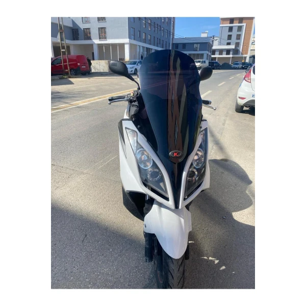 Kymco Downtown Siperlik Ön Cam 2009 2017 Model 78Cm Siyah Renkli 4Mm Uzun Cam Kymco Downtown Siperlik Ön Cam 2009 2017 Model 78Cm Siyah Renkli 4Mm Uzun Cam