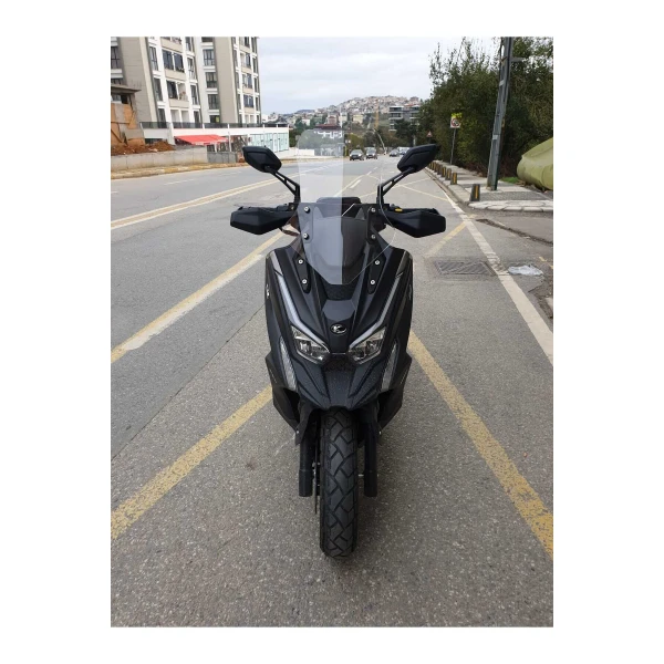 Kymco Dtx 250 360 Siperlik Ön Cam 2021 2025 Model 55Cm Şeffaf Renkli 4Mm Kymco Dtx 250 360 Siperlik Ön Cam 2021 2025 Model 55Cm Şeffaf Renkli 4Mm