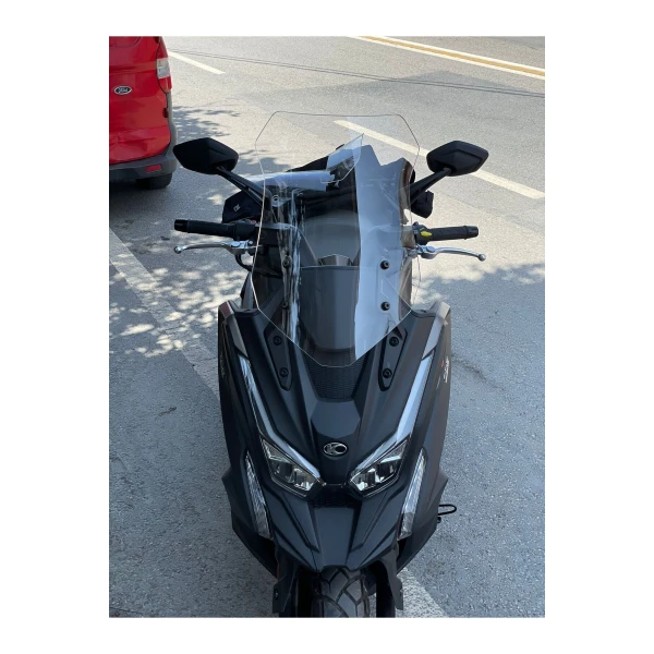 Kymco Dtx 360 Siperlik Ön Cam 2021 2023 Model 55Cm Şeffaf Renkli 4Mm Orta Boylu Cam Kymco Dtx 360 Siperlik Ön Cam 2021 2023 Model 55Cm Şeffaf Renkli 4Mm Orta Boylu Cam