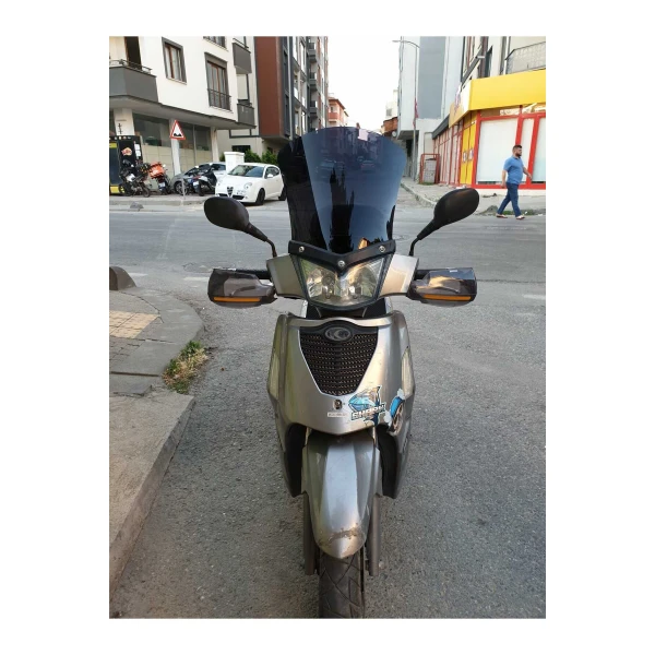 Kymco People S 200 Siperlik Ön Cam 2011 Model 48Cm Siyah Renkli 4Mm Uzun Cam Kymco People S 200 Siperlik Ön Cam 2011 Model 48Cm Siyah Renkli 4Mm Uzun Cam