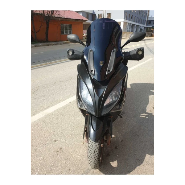 Kymco Xciting 250 500 R Siperlik Ön Cam 2010 2011 Model 72Cm Siyah Renkli 4Mm Uzun Cam Kymco Xciting 250 500 R Siperlik Ön Cam 2010 2011 Model 72Cm Siyah Renkli 4Mm Uzun Cam
