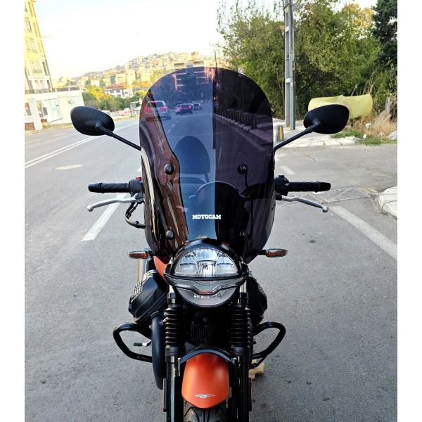 Moto Guzzi V7 Stone Siperlik Ön Cam 2021 2023 Model 53Cm Siyah Renkli 4Mm Aparatsizdir Moto Guzzi V7 Stone Siperlik Ön Cam 2021 2023 Model 53Cm Siyah Renkli 4Mm Aparatsizdir