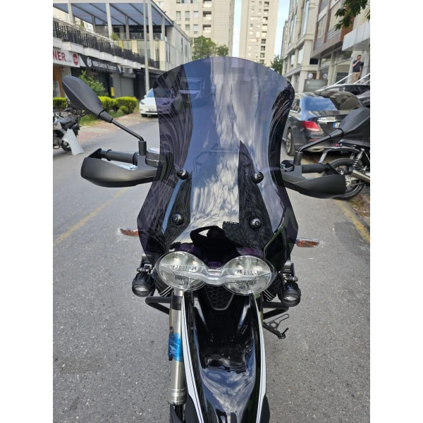 Moto Guzzi V85 Siperlik Ön Cam 2019 2023 Model 58Cm Siyah Renkli 4Mm Moto Guzzi V85 Siperlik Ön Cam 2019 2023 Model 58Cm Siyah Renkli 4Mm