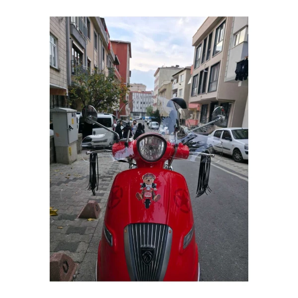 Peugeot Django Ön Cam 2017 2025 Model 39Cm Şeffaf Renkli 4Mm Elci̇kli Aparat Gönderi̇lmeyecek