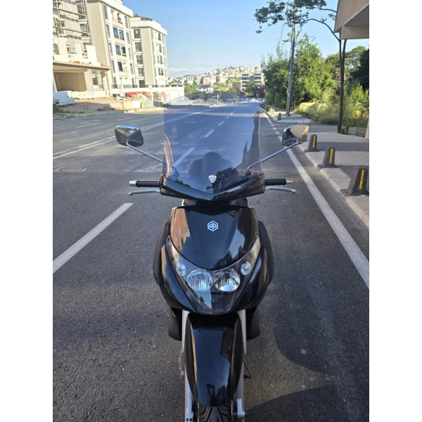 Piaggio Beverly 250 Siperlik Ön Cam 200 2007 Model 44Cm Füme Renkli 4Mm Piaggio Beverly 250 Siperlik Ön Cam 200 2007 Model 44Cm Füme Renkli 4Mm