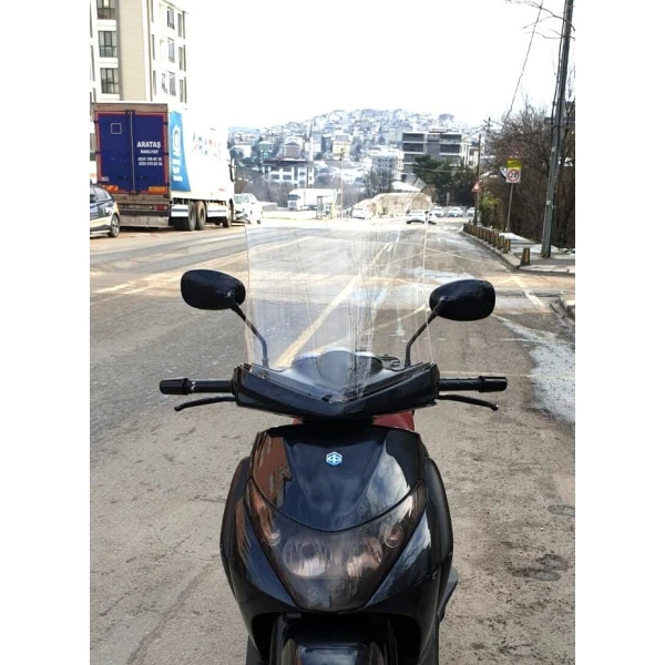 Piaggio Beverly 250 Siperlik Ön Cam 2005 2007 Model 53Cm Şeffaf Renkli 4Mm Uzun Cam Piaggio Beverly 250 Siperlik Ön Cam 2005 2007 Model 53Cm Şeffaf Renkli 4Mm Uzun Cam