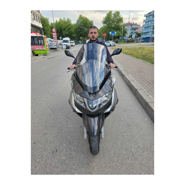 Piaggio X10 Siperlik Ön Cam 2011 2017 Model 73Cm Şeffaf Renkli 4Mm Piaggio X10 Siperlik Ön Cam 2011 2017 Model 73Cm Şeffaf Renkli 4Mm