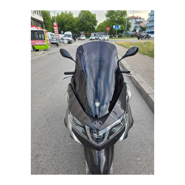 Piaggio X10 Siperlik Ön Cam 2011 2017 Model 73Cm Siyah Renkli 4Mm Piaggio X10 Siperlik Ön Cam 2011 2017 Model 73Cm Siyah Renkli 4Mm