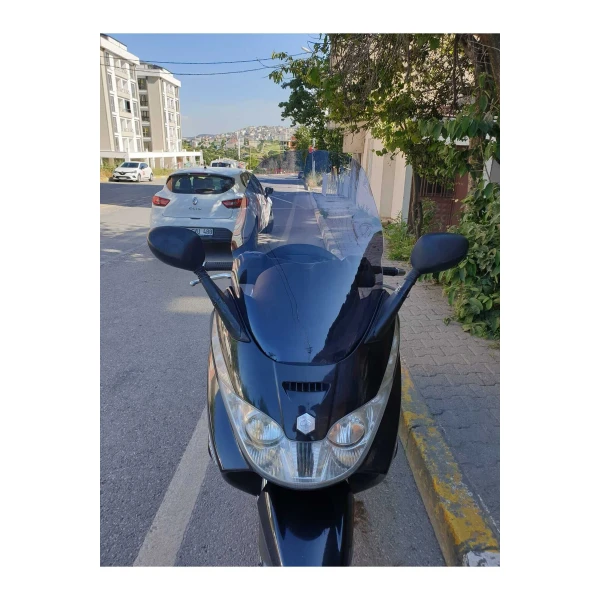 Piaggio X8 200 Siperlik Ön Cam 2004 2006 Model 58Cm Füme Renkli 4Mm Piaggio X8 200 Siperlik Ön Cam 2004 2006 Model 58Cm Füme Renkli 4Mm