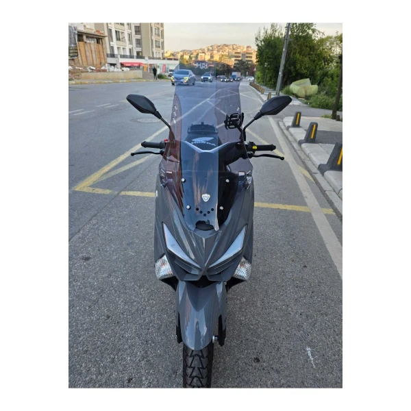 Revolt Rsx4 Siperlik Ön Cam 2022 2025 Model 75Cm Füme Renkli 4Mm Orta Boylu